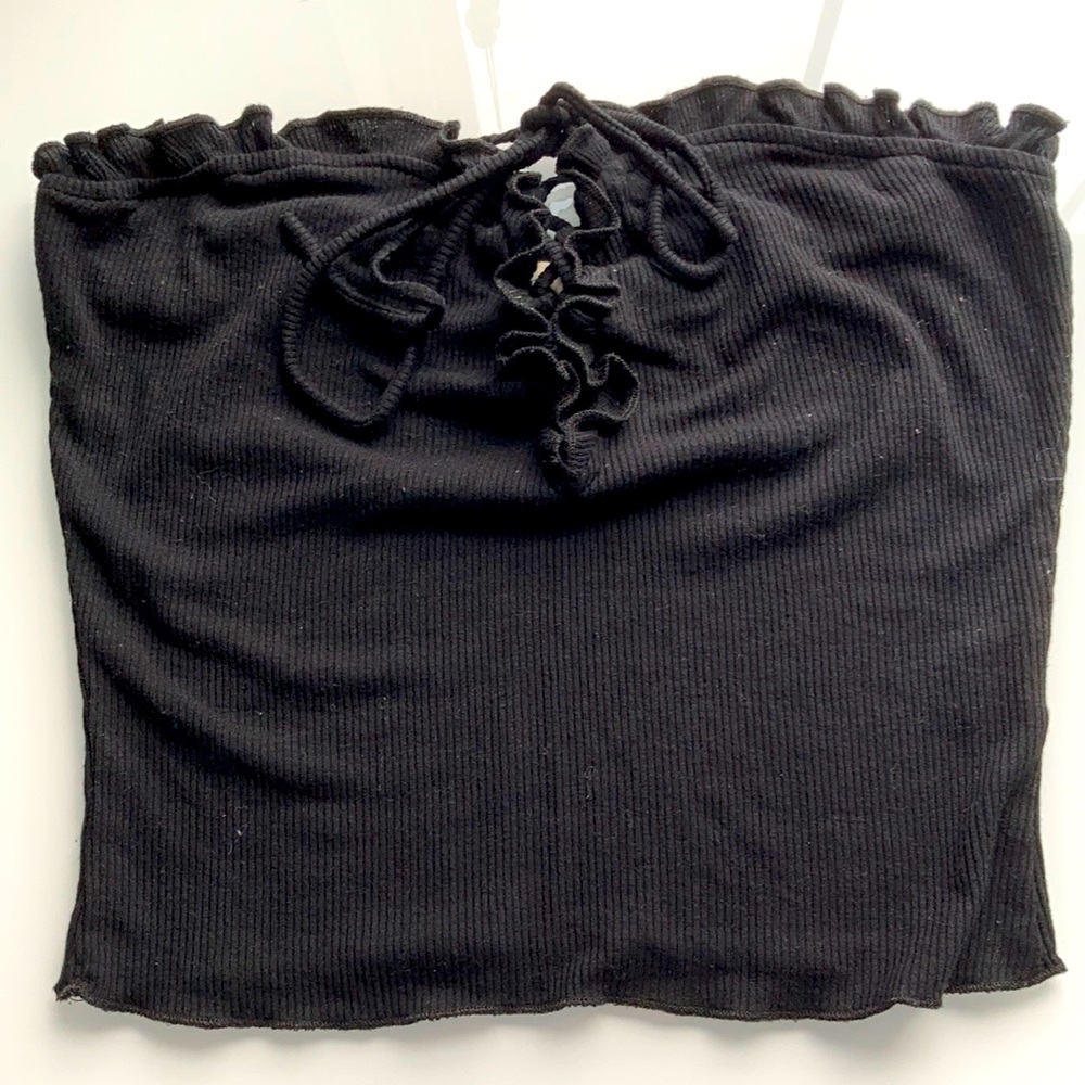 Tie up, frilly, black tube top